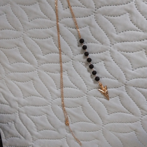 Goldtone Arrow & Lava Beads Necklace New - Picture 1 of 3